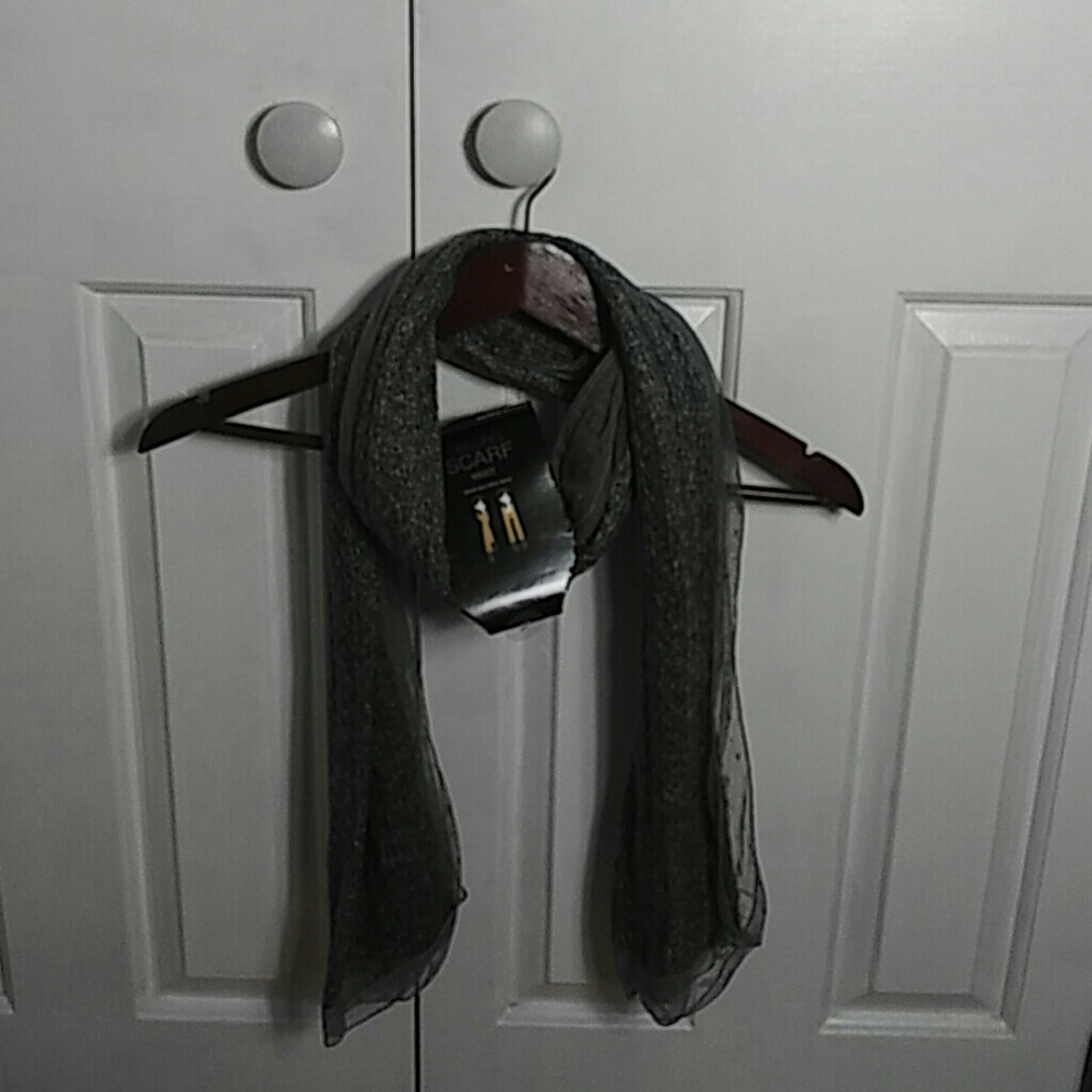 NWT grey scarf